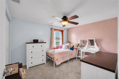 House in Tampa, Florida 4 bedrooms, 157.93 sq.m. № 1873543 - photo 24