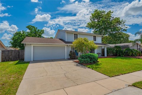 House in Tampa, Florida 4 bedrooms, 157.93 sq.m. № 1873543 - photo 4