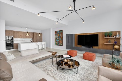 Condominio en venta en Miami, Florida, 3 dormitorios, 294.96 m2 № 1948199 - foto 26