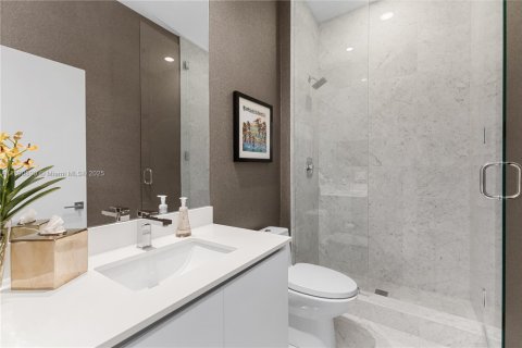 Condominio en venta en Miami, Florida, 3 dormitorios, 294.96 m2 № 1948199 - foto 19