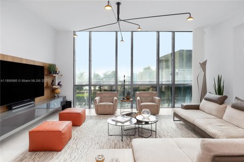 Condominio en venta en Miami, Florida, 3 dormitorios, 294.96 m2 № 1948199 - foto 27