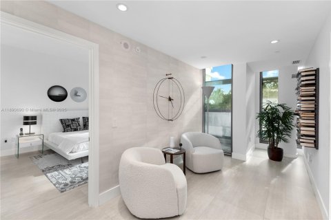 Condominio en venta en Miami, Florida, 3 dormitorios, 294.96 m2 № 1948199 - foto 21