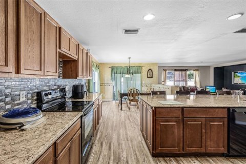 House in North Port, Florida 4 bedrooms, 300.54 sq.m. № 2108919 - photo 11