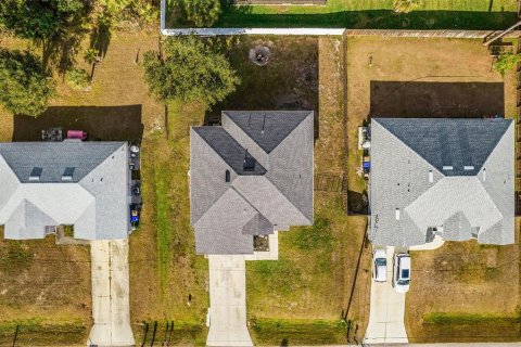 House in North Port, Florida 4 bedrooms, 300.54 sq.m. № 2108919 - photo 20