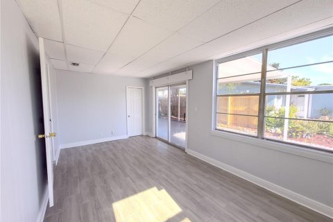 Casa en venta en Orlando, Florida, 3 dormitorios, 162.3 m2 № 1888514 - foto 23