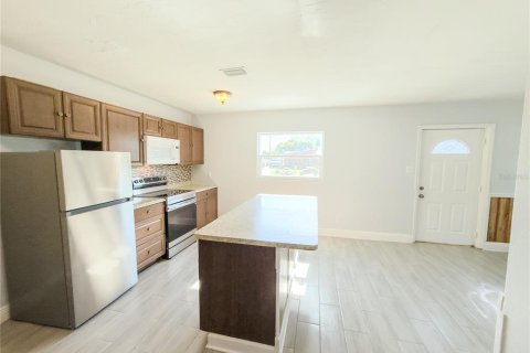 Casa en venta en Orlando, Florida, 3 dormitorios, 162.3 m2 № 1888514 - foto 13