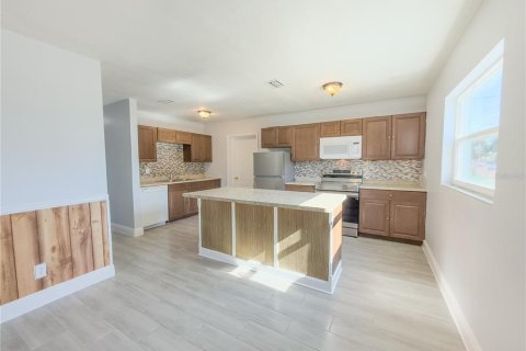Casa en venta en Orlando, Florida, 3 dormitorios, 162.3 m2 № 1888514 - foto 9