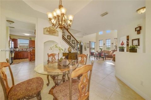 Villa ou maison à louer à Miramar, Floride: 4 chambres, 242.75 m2 № 2051245 - photo 7
