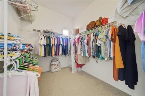 Villa ou maison à louer à Miramar, Floride: 4 chambres, 242.75 m2 № 2051245 - photo 17