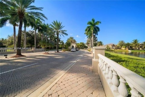 Villa ou maison à louer à Miramar, Floride: 4 chambres, 242.75 m2 № 2051245 - photo 27