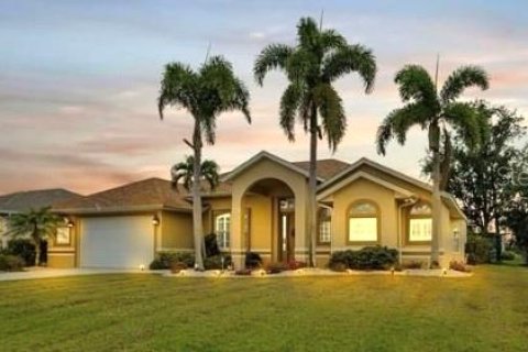 Villa ou maison à Punta Gorda, Floride 3 chambres, 228.35 m2 № 2322372
