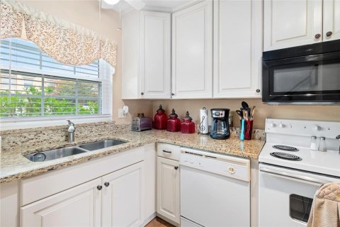 Condo in Lakeland, Florida, 2 bedrooms  № 1308934 - photo 6