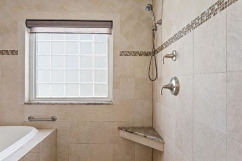 Villa ou maison à vendre à Tampa, Floride: 4 chambres, 192.87 m2 № 2151488 - photo 21