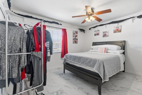 Villa ou maison à vendre à Tampa, Floride: 4 chambres, 192.87 m2 № 2151488 - photo 27
