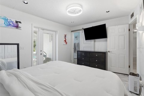 Villa ou maison à vendre à Tampa, Floride: 4 chambres, 192.87 m2 № 2151488 - photo 17