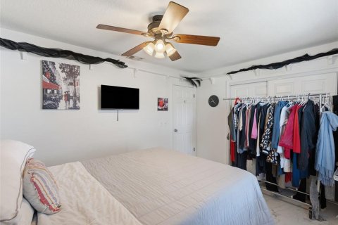 Villa ou maison à vendre à Tampa, Floride: 4 chambres, 192.87 m2 № 2151488 - photo 28