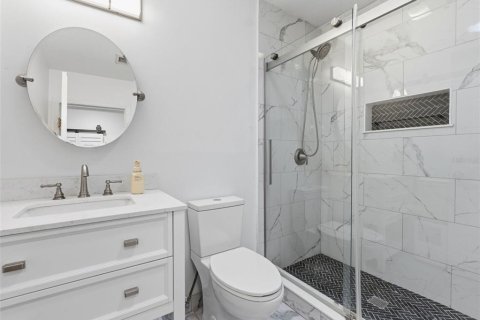 Villa ou maison à vendre à Tampa, Floride: 4 chambres, 192.87 m2 № 2151488 - photo 25