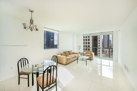 Condo in Miami, Florida, 2 bedrooms  № 1868816 - photo 23