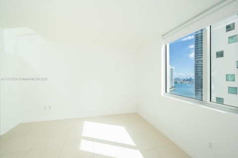 Condo in Miami, Florida, 2 bedrooms  № 1868816 - photo 15