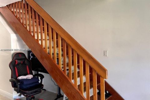 Condo in Hialeah, Florida, 1 bedroom № 2060197 - photo 6