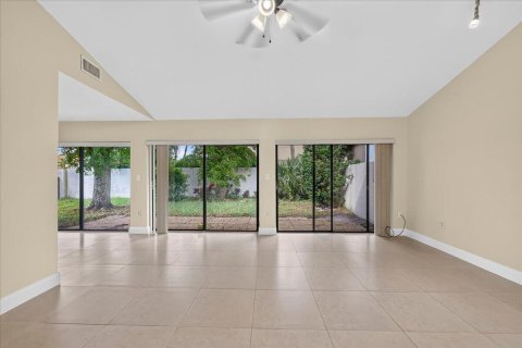 Appartement à louer à Delray Beach, Floride: 3 chambres, 133.78 m2 № 2411755 - photo 3