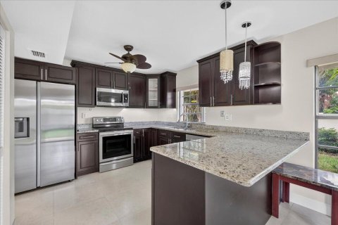 Appartement à louer à Delray Beach, Floride: 3 chambres, 133.78 m2 № 2411755 - photo 2