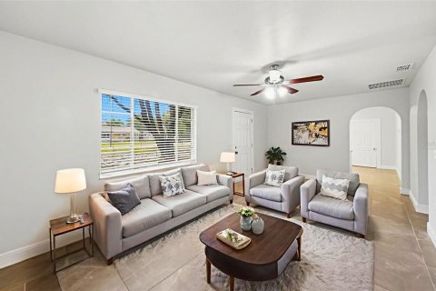 Casa en venta en Longwood, Florida, 3 dormitorios, 124.86 m2 № 2215152 - foto 4