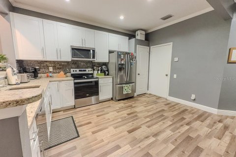 Touwnhouse à vendre à Tampa, Floride: 3 chambres, 150.97 m2 № 2217848 - photo 12
