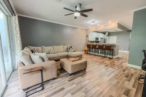 Touwnhouse à vendre à Tampa, Floride: 3 chambres, 150.97 m2 № 2217848 - photo 17
