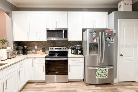Touwnhouse à vendre à Tampa, Floride: 3 chambres, 150.97 m2 № 2217848 - photo 11