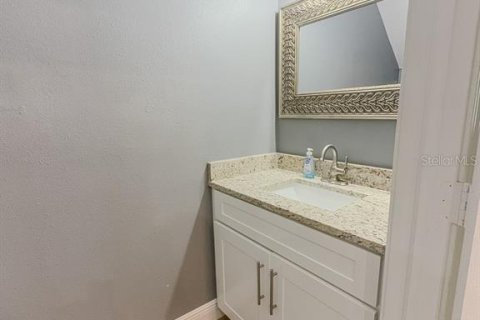 Touwnhouse à vendre à Tampa, Floride: 3 chambres, 150.97 m2 № 2217848 - photo 19