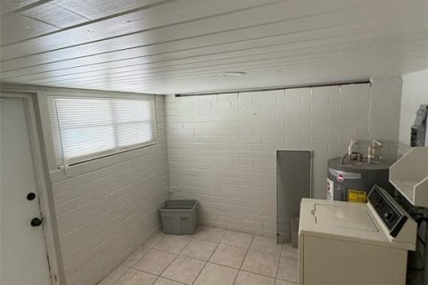 Villa ou maison à louer à Orlando, Floride: 3 chambres, 103.12 m2 № 1909107 - photo 3