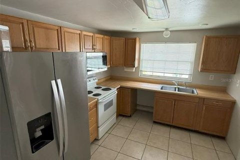 Villa ou maison à louer à Orlando, Floride: 3 chambres, 103.12 m2 № 1909107 - photo 2