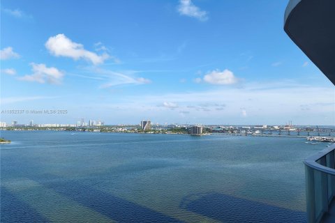 Condominio en venta en Miami, Florida, 2 dormitorios, 145.95 m2 № 1859228 - foto 23