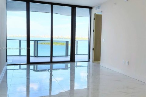 Condominio en venta en Miami, Florida, 2 dormitorios, 145.95 m2 № 1859228 - foto 18