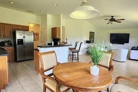 Casa en alquiler en Fort Myers, Florida, 3 dormitorios, 192.49 m2 № 1755640 - foto 8