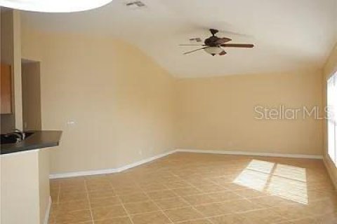 Casa en alquiler en Fort Myers, Florida, 3 dormitorios, 192.49 m2 № 1755640 - foto 11