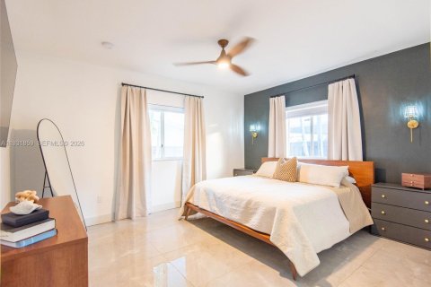 Villa ou maison à vendre à Cutler Bay, Floride: 5 chambres, 198.16 m2 № 1999337 - photo 17