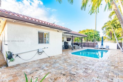 Villa ou maison à vendre à Cutler Bay, Floride: 5 chambres, 198.16 m2 № 1999337 - photo 3