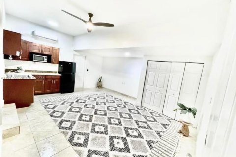 Villa ou maison à vendre à Cutler Bay, Floride: 5 chambres, 198.16 m2 № 1999337 - photo 29