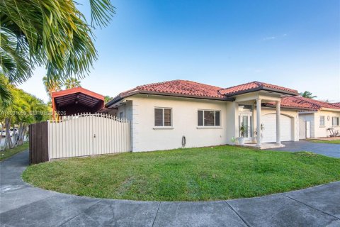 Villa ou maison à vendre à Cutler Bay, Floride: 5 chambres, 198.16 m2 № 1999337 - photo 6