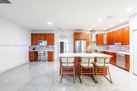 Villa ou maison à vendre à Cutler Bay, Floride: 5 chambres, 198.16 m2 № 1999337 - photo 11