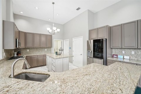 Villa ou maison à vendre à Tampa, Floride: 5 chambres, 336.4 m2 № 2419550 - photo 16