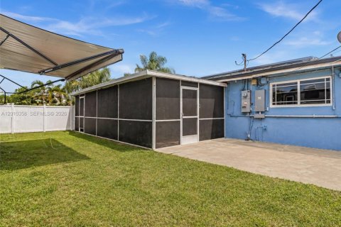 House in Miami Gardens, Florida 3 bedrooms, 134.71 sq.m. № 2076017 - photo 23
