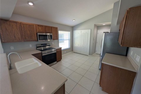 House in Wesley Chapel, Florida 3 bedrooms, 148.46 sq.m. № 2219436 - photo 7