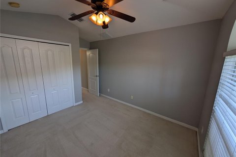 House in Wesley Chapel, Florida 3 bedrooms, 148.46 sq.m. № 2219436 - photo 12