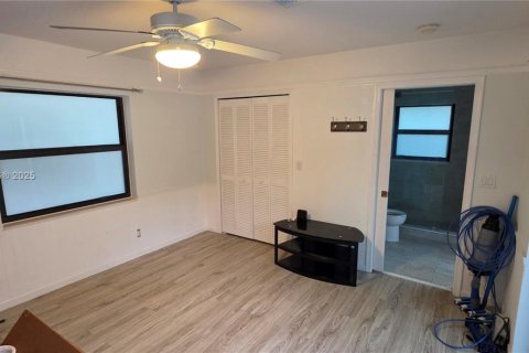 House in Coral Springs, Florida 4 bedrooms, 243.59 sq.m. № 1971997 - photo 16