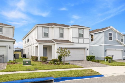 Villa ou maison à vendre à Davenport, Floride: 7 chambres, 306.21 m2 № 2398779 - photo 2