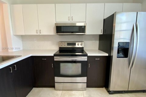 Снять в аренду кондоминиум в Авентура, Флорида 3 спальни, 106.19м2, № 2058871 - фото 6