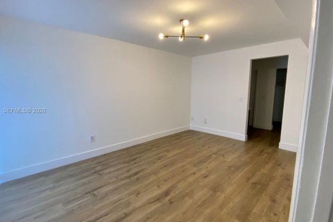 Снять в аренду кондоминиум в Авентура, Флорида 3 спальни, 106.19м2, № 2058871 - фото 8